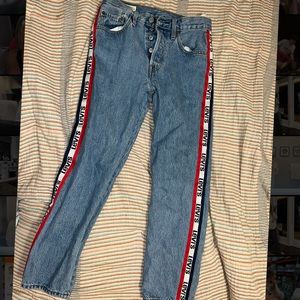 Levi pants RED WHITE AND BLUE size 00 small tight vintage jeans. Super cute